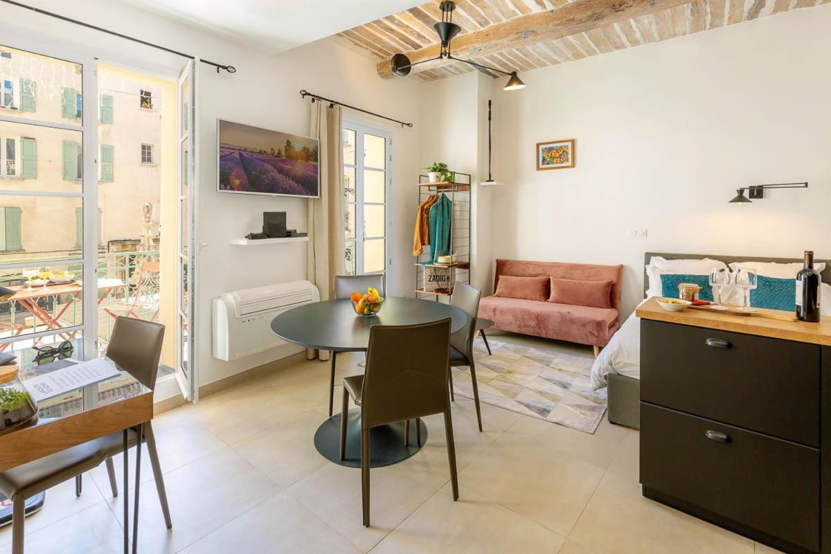 Provence Au Coeur Appart Hotels Forcalquier Exterior photo