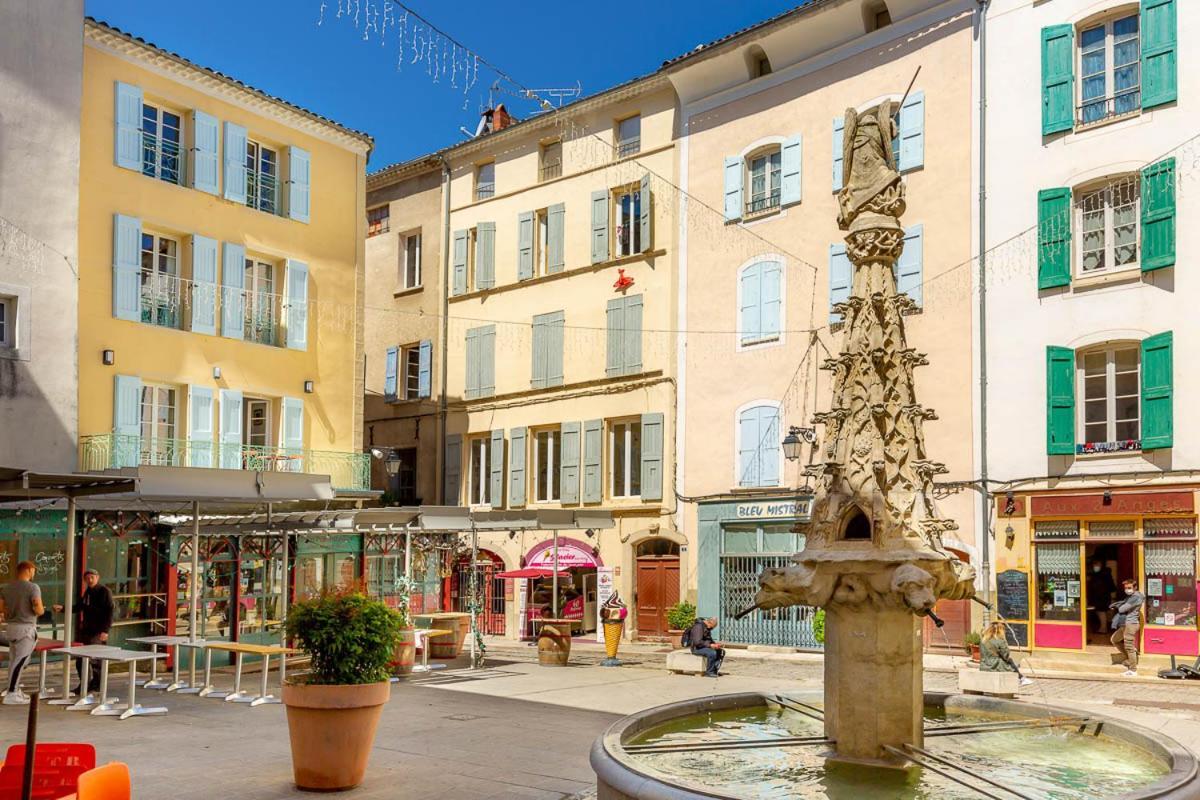 Provence Au Coeur Appart Hotels Forcalquier Exterior photo