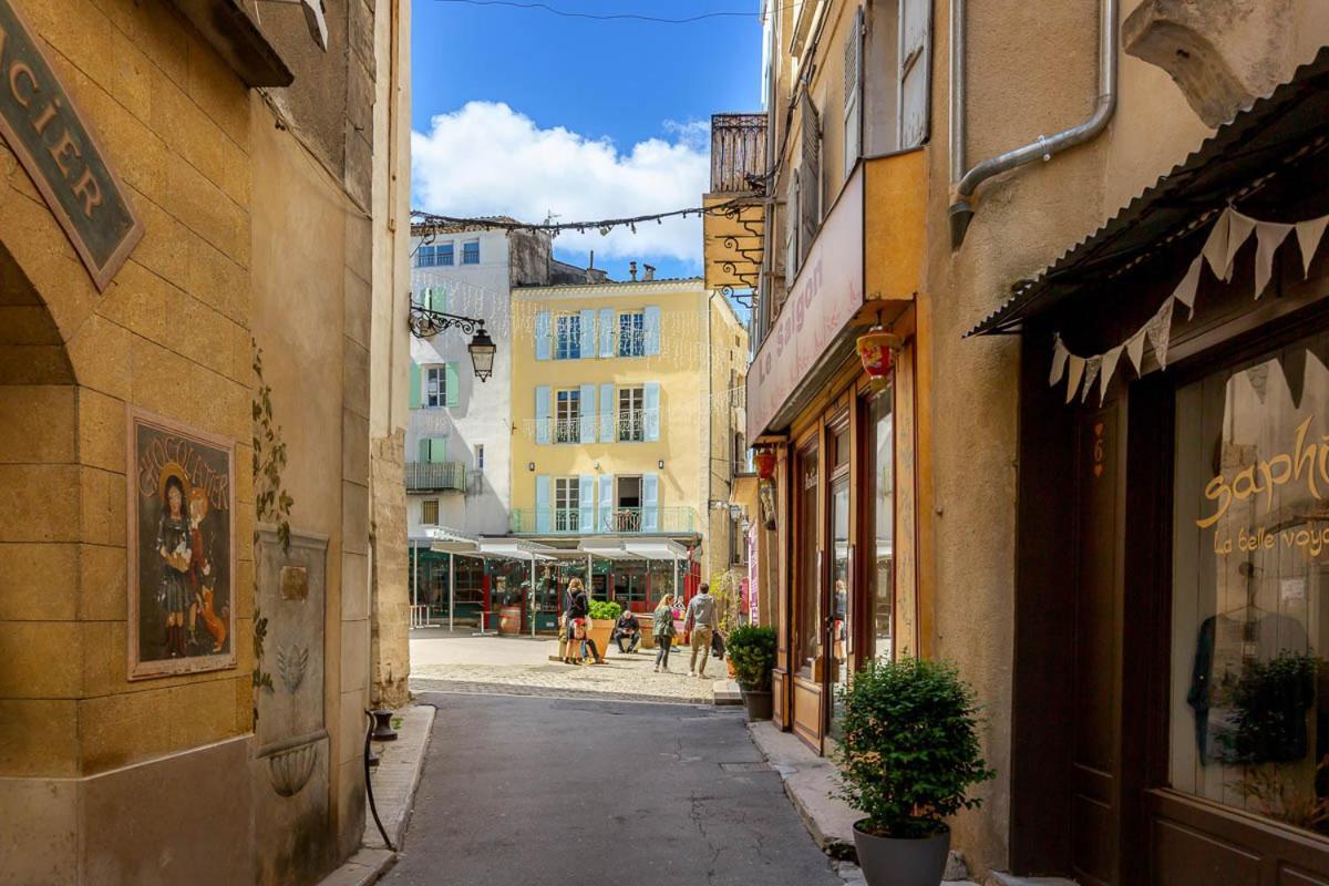 Provence Au Coeur Appart Hotels Forcalquier Exterior photo